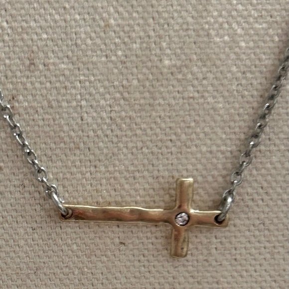 JK by Thirty-One “Whisper Cross Necklace” 2 tone silver/gold 16”+ 2” extenderNWT - Picture 2 of 7